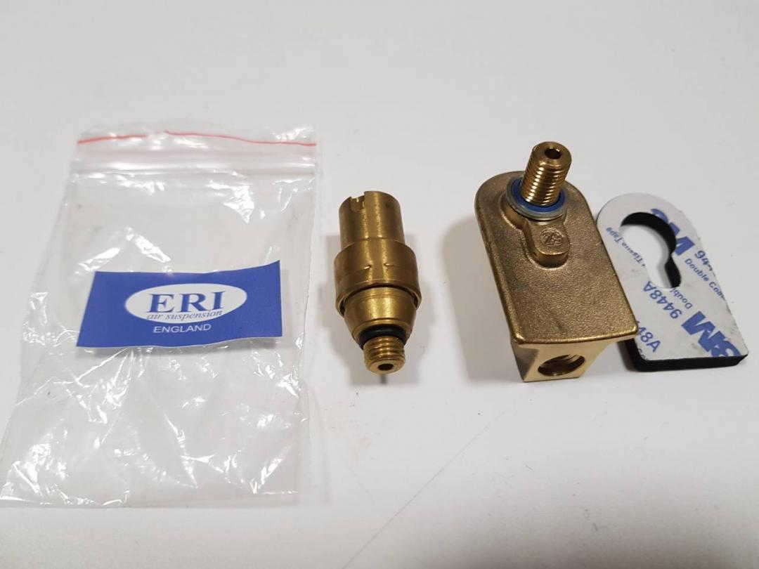 Нагнетательный клапан давления пневмостойки передней Audi A8 D3/4E (2002 - 2005), 4E0616001G - фото №1